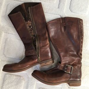 Women’s Timberland Boots. Size 10